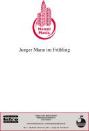 Junger Mann im Frühling 