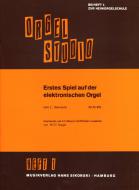Erstes Spiel auf der elektronischen Orgel 1 