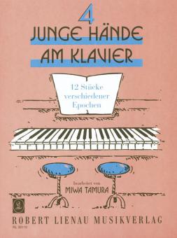 Quatre jeunes mains au piano 
