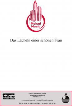 Das Lächeln einer schönen Frau 