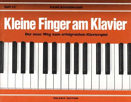 Kleine Finger am Klavier 10 
