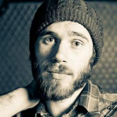 Ghosts (We Are Ghosts) von James McMorrow (Download) 